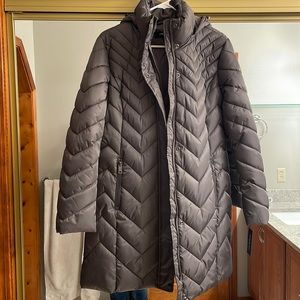 Gray/silver winter coat size M NWT